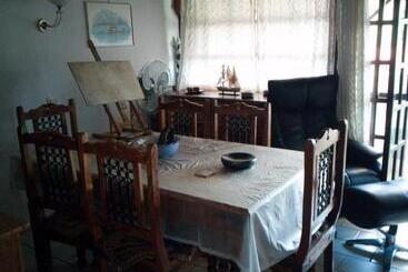 هتل آپارتمان Oasis