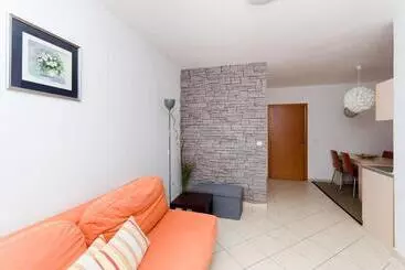آپارتمان‌های توریست‌ها Apartments Valbruna