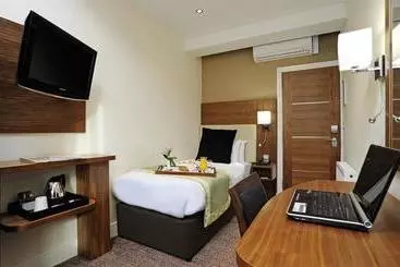 Petra Cabin Roof Top Hostel