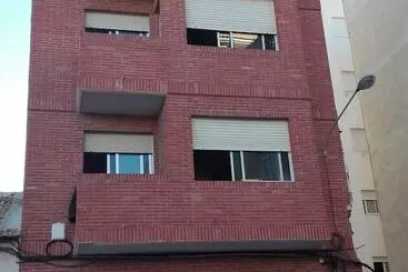 Turistihuoneistot Spacious Apartment With Balcony Guardamar Del Segura 100 M²