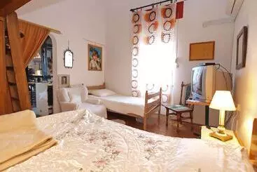 Apartment 1050