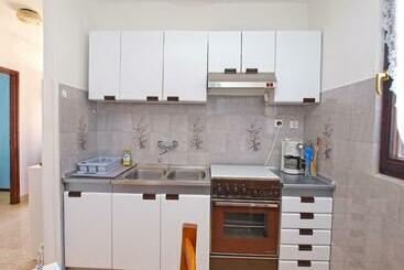 آپارتمان‌های توریست‌ها Apartments Valeria 1334