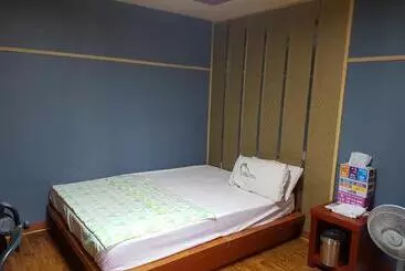 Plus Motel