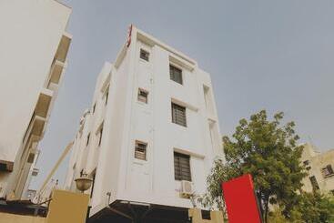 Hotel White House Regency