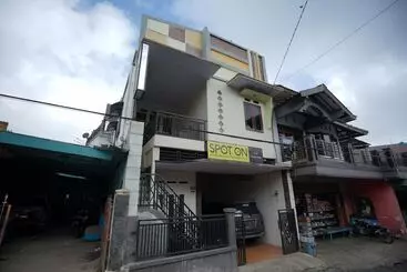 Hotel Spot On 2327 Dome