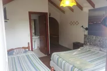 هتل آپارتمان Cabañas Selva Negra