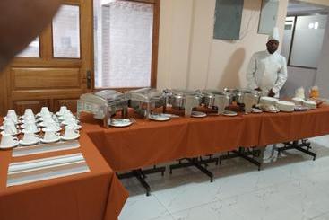 Buraha Zenoni Hotel And Resort