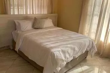 پانسیون Nyota Guesthouse