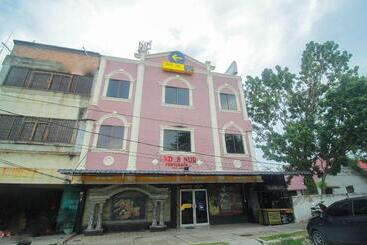 Hotel Spot On 2305 Andys Nur Penginapan