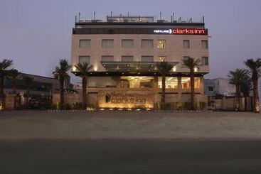 Hotel Fairyland Clarks Inn Bhopal
