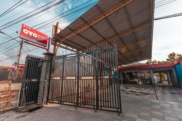 Hotel Oyo 2137 D Colonel Residence