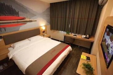 Thank Inn Plus Hotel Shandong Rizhao Donggang District Lighthouse Plaza