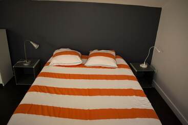 تختخواب و صبحانه Madeleine Et Cie