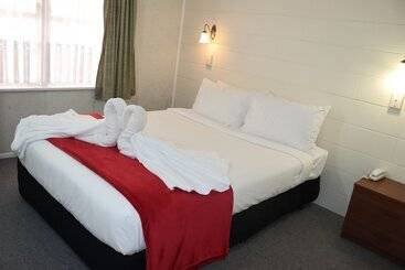 Colonial City Motel And Conference Centre