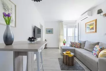 ツーリストアパートメント Fm Apartments