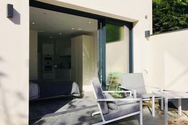 Apartamentos turísticos Studio Au Calme Et Indépendant Tassindemilalune