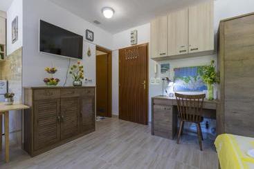 관광객 아파트 Apartment Zeki