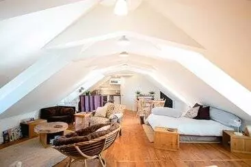 Hostelli L'auberge Du Qg