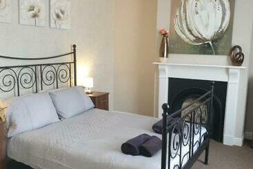 فندق The Peacock Inn