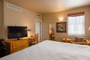 Отель Best Western Plus Plaza