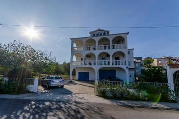 Apartamenty turystyczne Apartments Tomislav