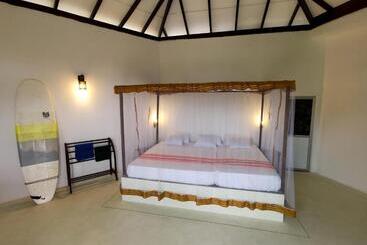 Hotel Laguna Surfing Stay