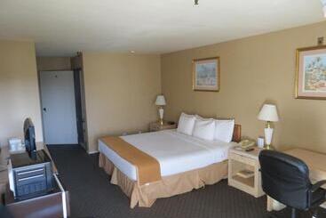 호텔 Howard Johnson By Wyndham Torrance