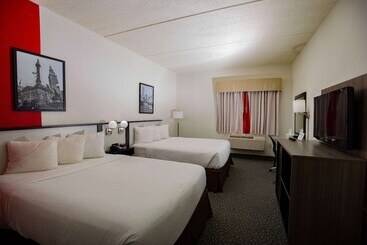 בית מלון כפרי Ramada By Wyndham Bolingbrook