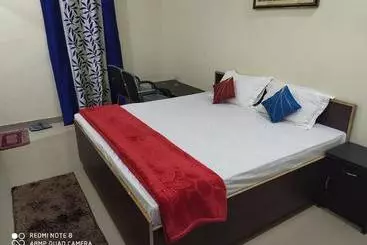 Pensionat Rcs Residency And Guest House