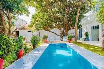 Pensiune Saly International House