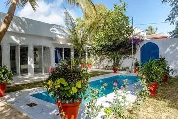 ペンション Saly International House