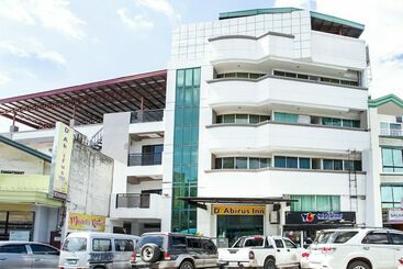 בית מלון כפרי Oyo 496 D Abirus Inn