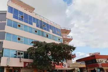 Otel Oyo 65533 Elite Suites