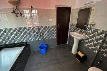 Hotel Arms Near Sumi Boys School