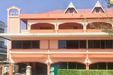 Hotel Oyo Phasuk