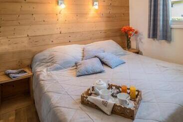 호텔 Hôtel Restaurant Les Tilleuls