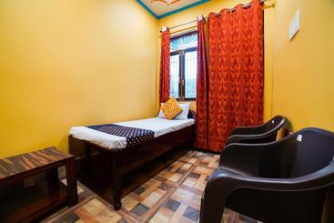 Hotell Spot On 63679  Narayan