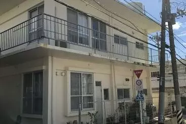 پانسیون Gone House