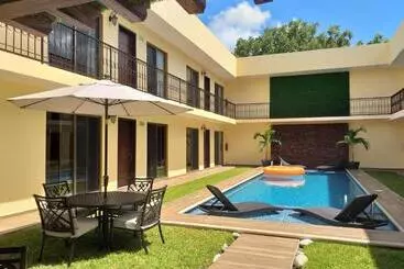 هتل آپارتمان Prime Village Cozumel