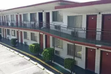 בית מלון כפרי Lake Wire Inn