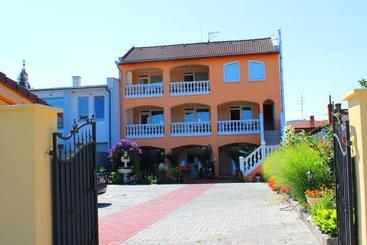 펜션 Studio Florida