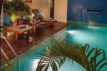 ホテル Baahu Villa