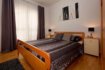 관광객 아파트 House Ivan