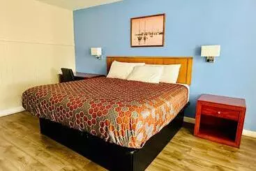 هتل Hampton Motor Inn