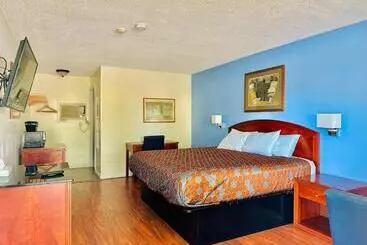 فندق Hampton Motor Inn