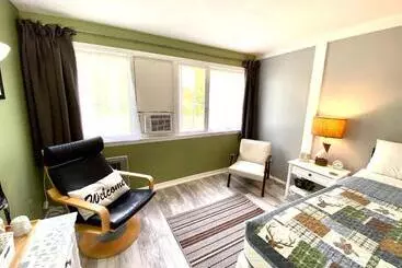 Snowdon Chalet Motel