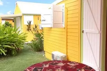 Appartamenti turistici House With 2 Bedrooms In Saintfrançois, With Pool Access, Furnished Garden And Wifi 3 Km From The B