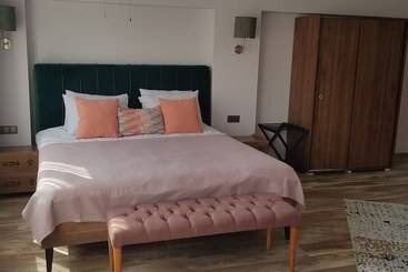 آپارتمان Fuego Design Suites