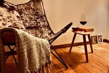 هتل Manurii Garden