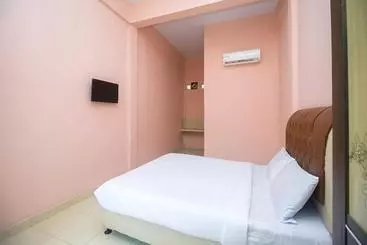 Hotel Oyo 2888 Nayni Kost